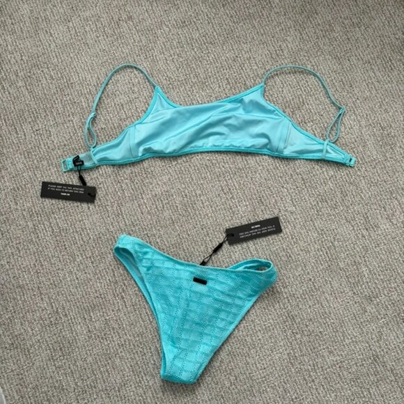 Triangl Bikini - Picture 2 of 3